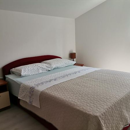 Magnavisum Apartment Kastelir Bagian luar foto