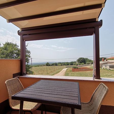Magnavisum Apartment Kastelir Bagian luar foto